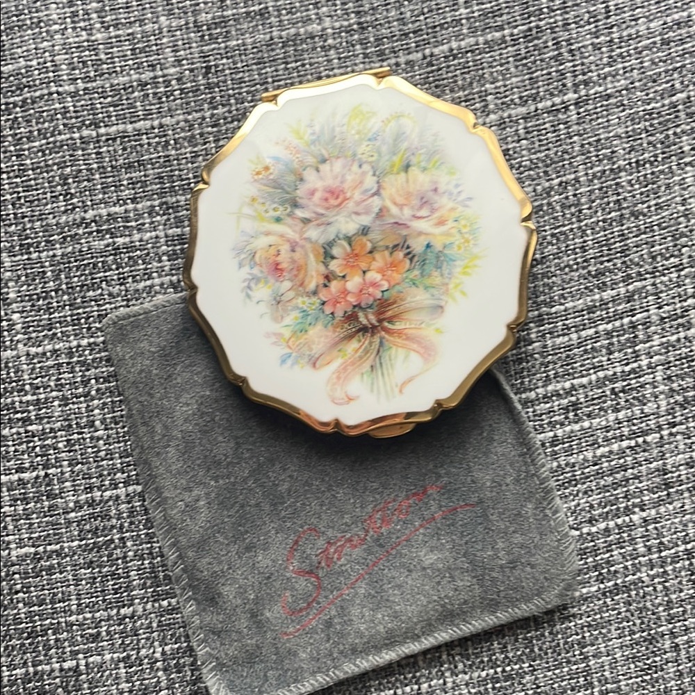 Stratton Bouquet Compact with Mirror